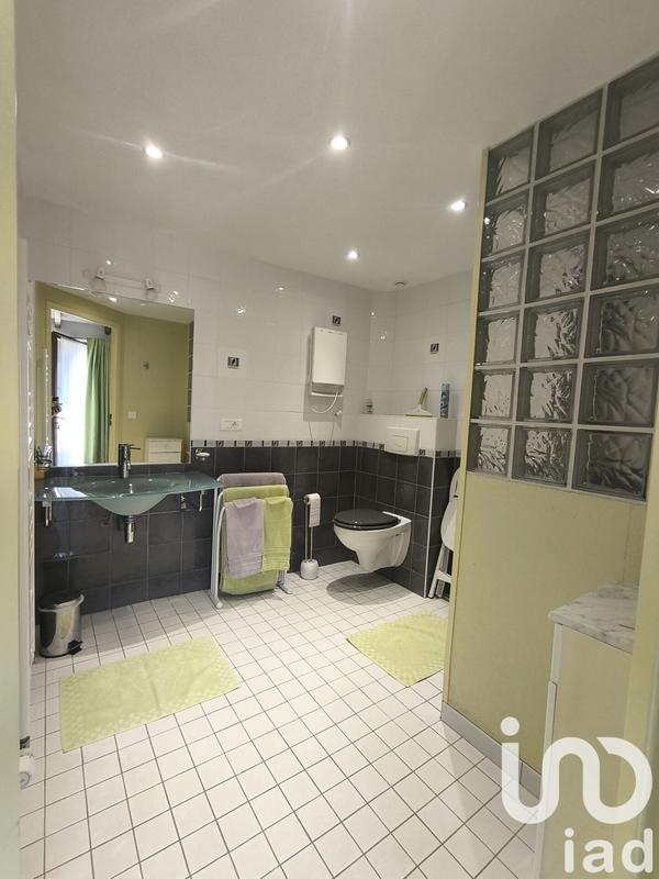 Maison - 350 m² - 15 pièces