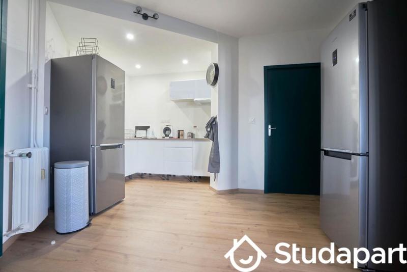 Chambre - 9 m² - 1 pièce