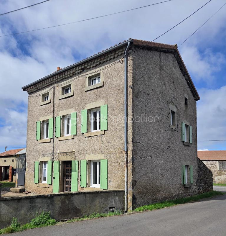 Maison - 99 m² - 6 pièces