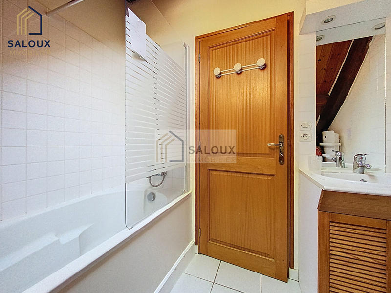 Maison - 185 m² - 6 pièces