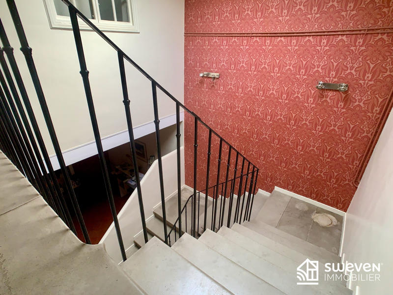 Maison - 320 m² - 8 pièces