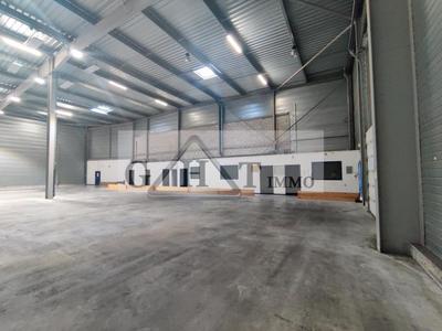 Entrepôt - 1 724 m²