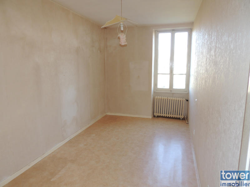 Maison - 93 m² - 4 pièces