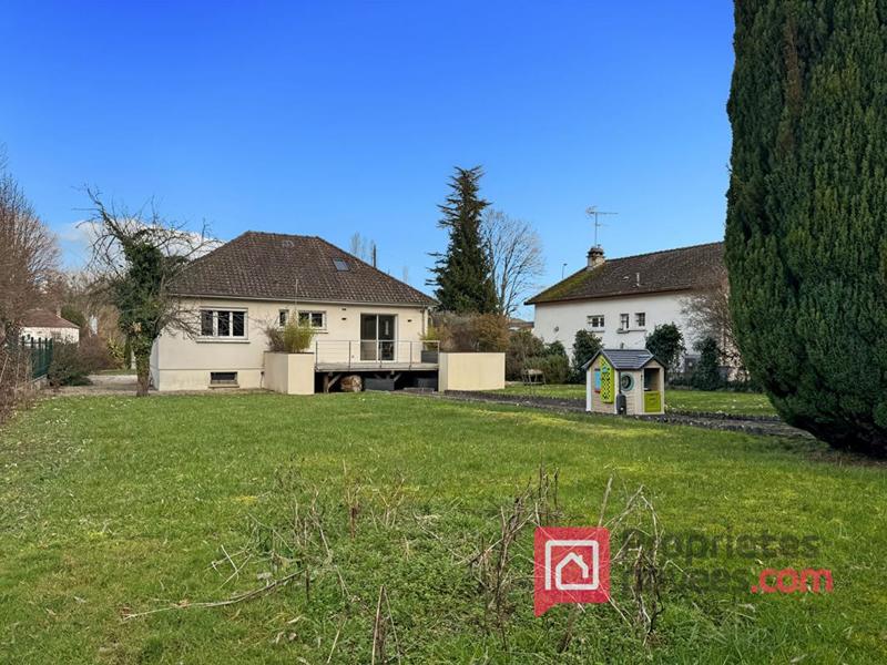 Maison - 95 m² - 5 pièces