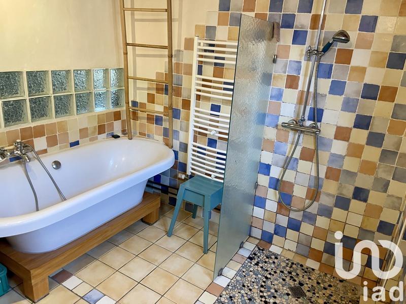 Maison - 470 m² - 11 pièces