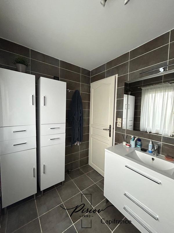 Pavillon - 110 m² - 6 pièces