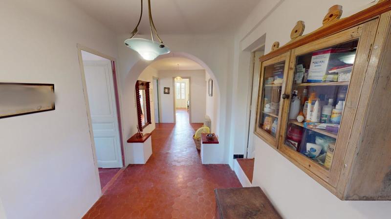 Villa - 355 m² - 11 pièces