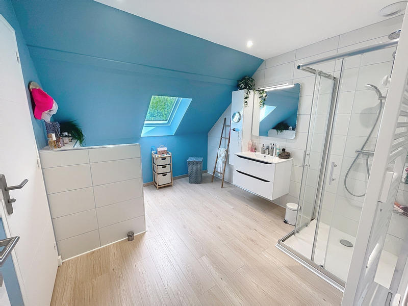 Maison - 208 m² - 7 pièces