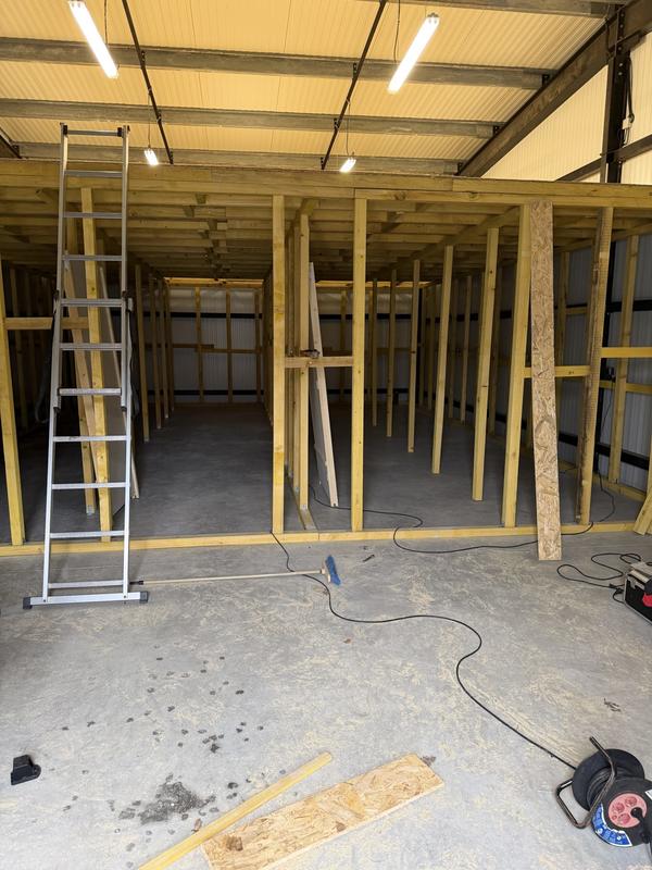 Local d'activités - 160 m²