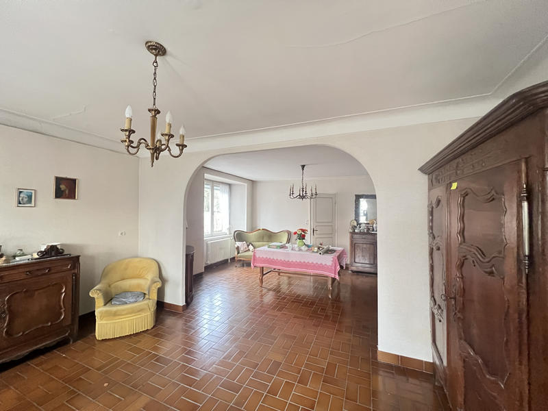 Maison - 161 m² - 7 pièces