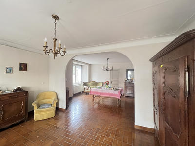 Maison - 161 m² - 7 pièces