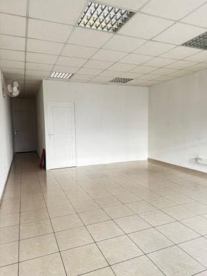 Local commercial - 64 m²