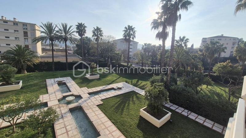 Appartement - 77 m² - 3 pièces