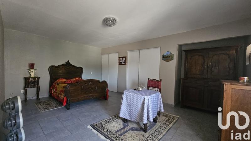 Maison - 338 m² - 6 pièces