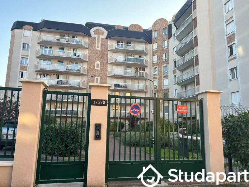 Chambre - 11 m² - 1 pièce