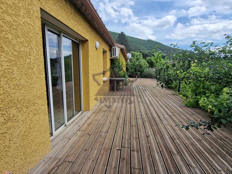 Villa - 180 m² - 8 pièces