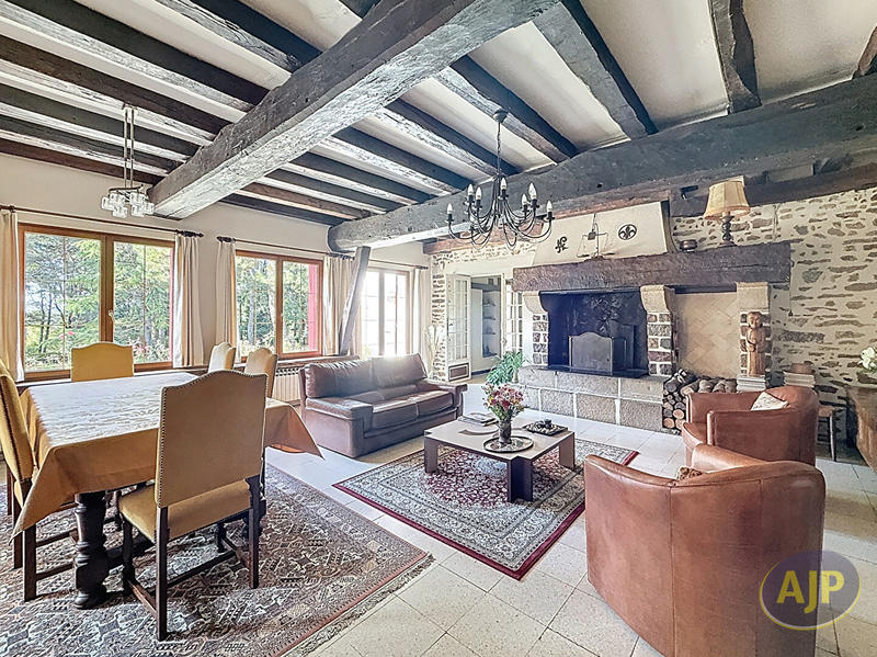 Maison - 155 m² - 6 pièces