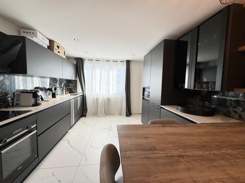 Appartement - 76 m² - 4 pièces