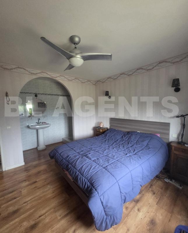 Maison traditionnelle - 128 m² - 6 pièces