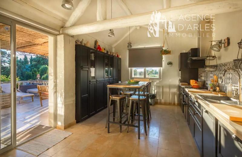 Propriété - 435 m² - 15 pièces