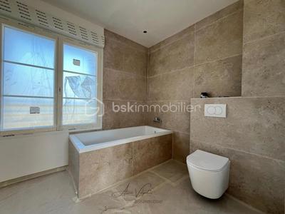 Maison - 138 m² - 4 pièces