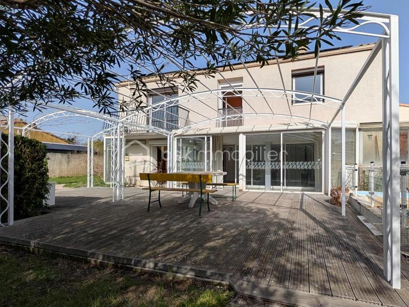 Maison - 146 m² - 8 pièces