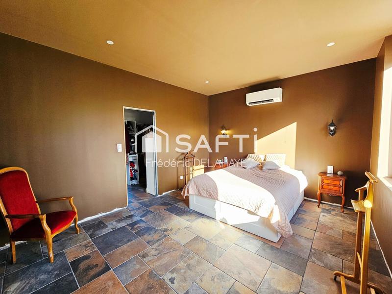 Maison - 330 m² - 7 pièces