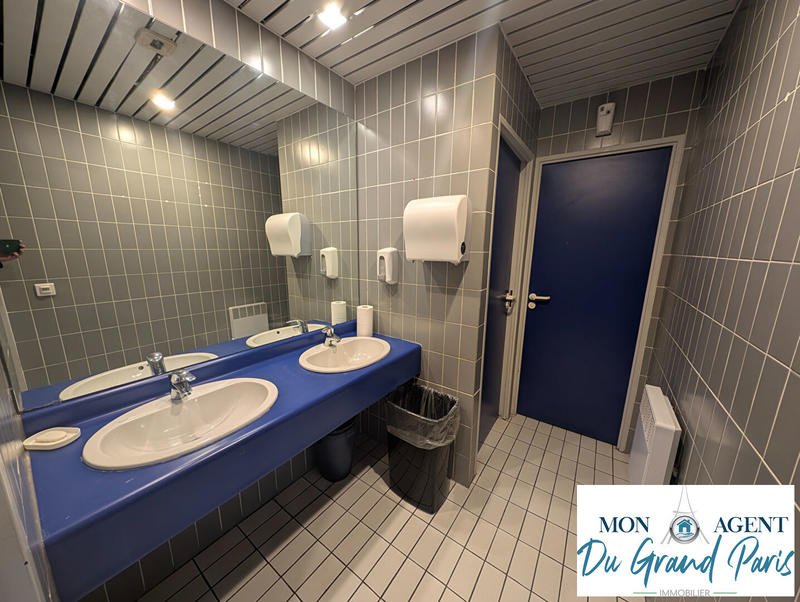 Bureau - 180 m² - 7 pièces