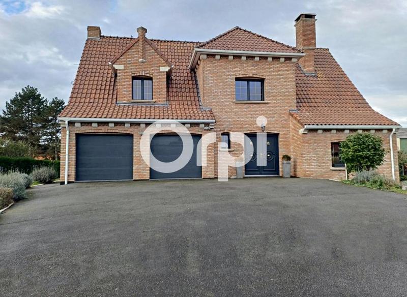 Maison - 220 m² - 7 pièces