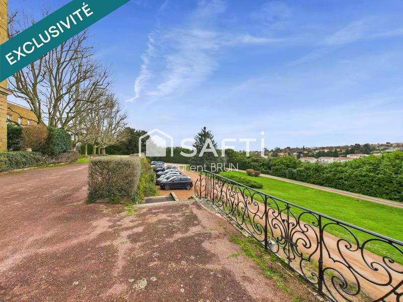 Appartement - 160 m² - 4 pièces