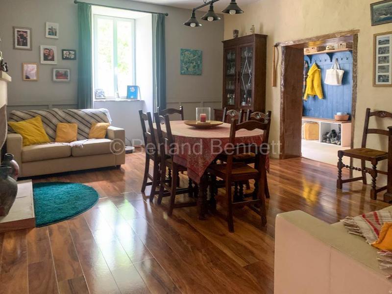 Maison en pierre - 439 m² - 14 pièces