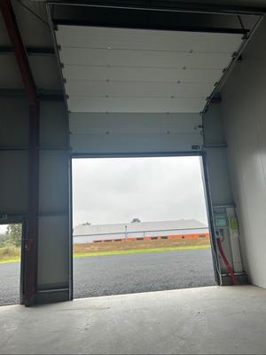 Local commercial - 1 300 m²