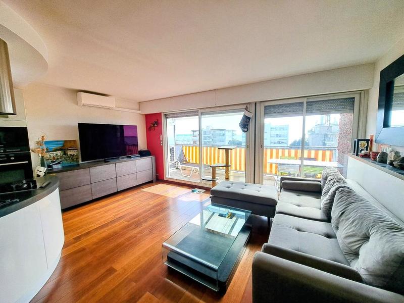 Appartement - 80 m² - 4 pièces