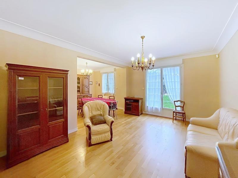 Maison - 151 m² - 6 pièces