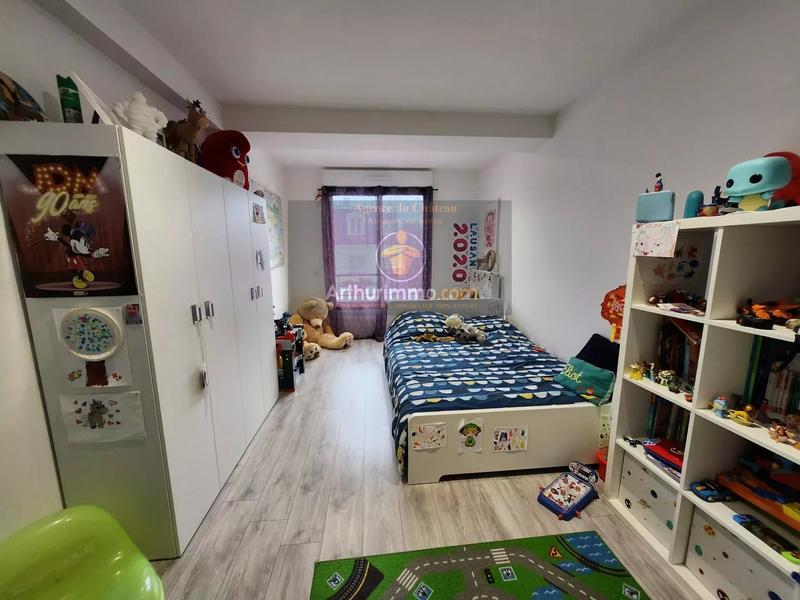 Maison - 128 m² - 7 pièces