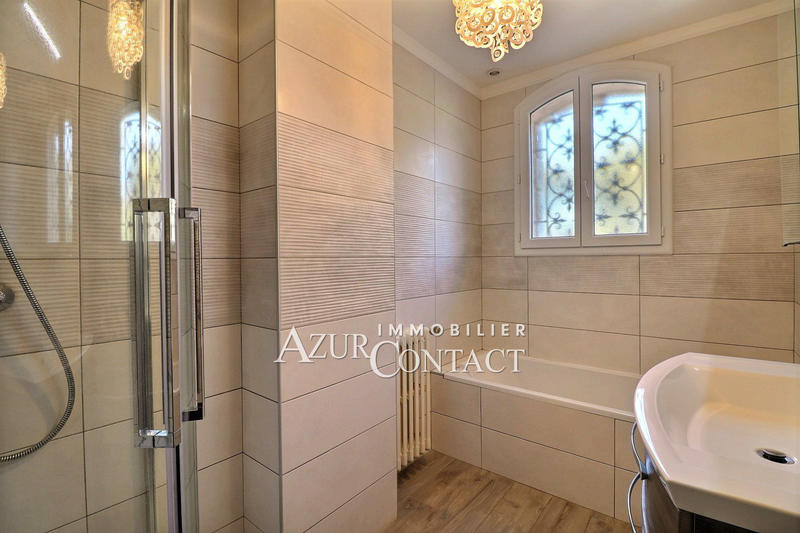 Villa - 224 m² - 8 pièces