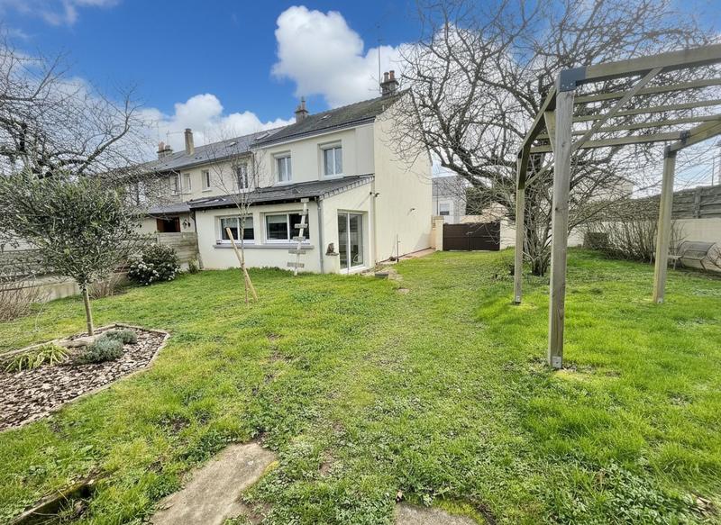 Maison - 90 m² - 6 pièces