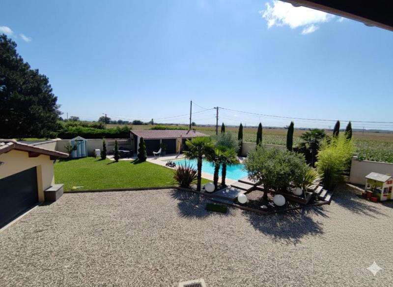 Corps de ferme - 223 m² - 6 pièces