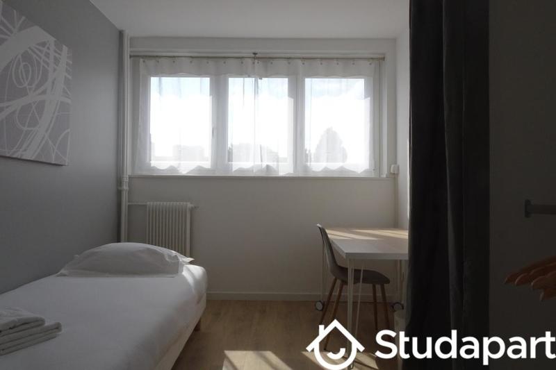 Chambre - 10 m² - 1 pièce