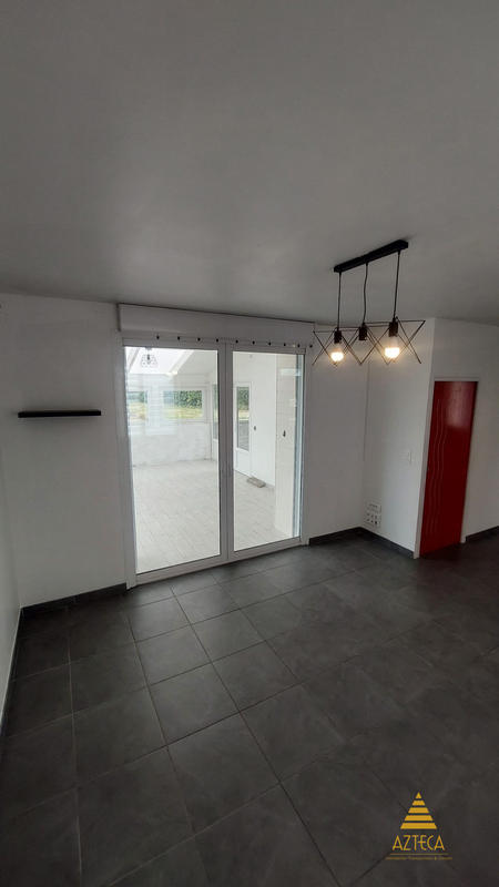 Maison - 90 m² - 3 pièces