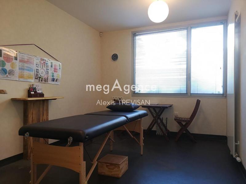 Local commercial - 180 m² - 9 pièces