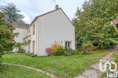 Maison - 194 m² - 9 pièces