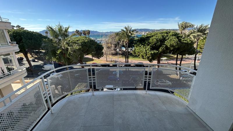 Appartement - 96 m² - 3 pièces