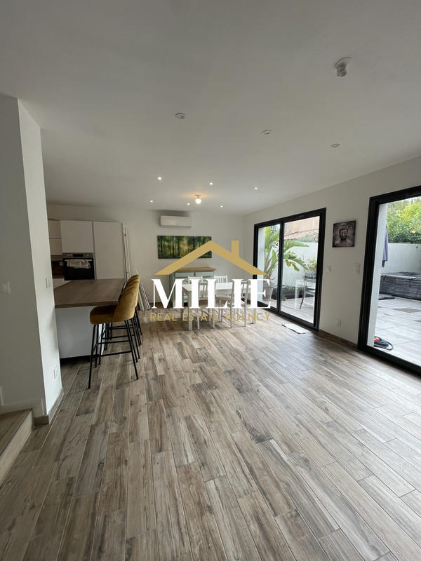 Maison - 82 m² - 4 pièces