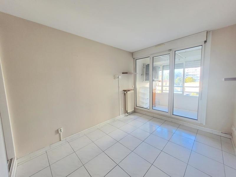 Appartement - 93 m² - 4 pièces