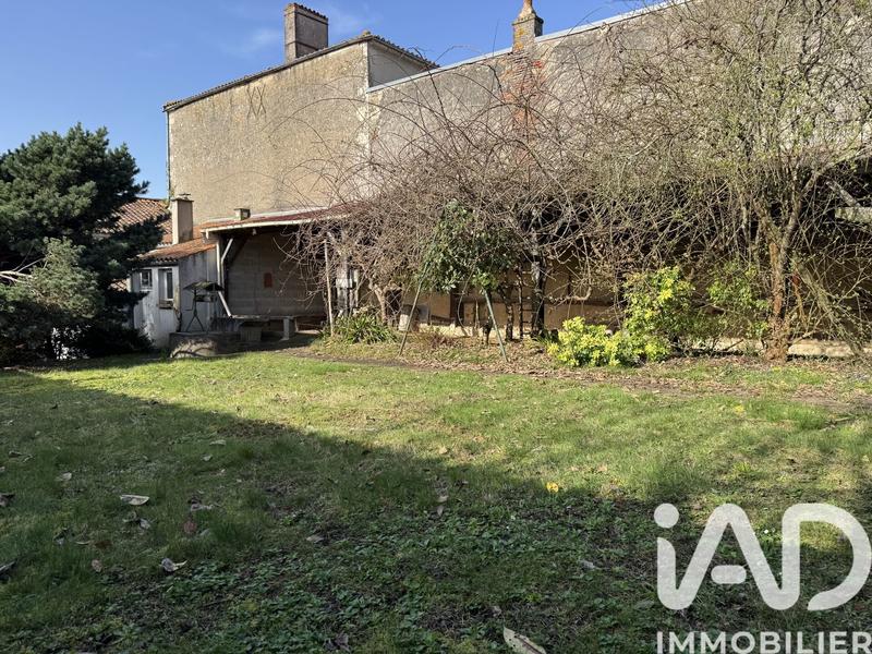 Maison de ville - 450 m² - 12 pièces