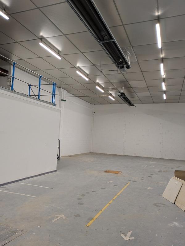 Bureau - 242 m² - 5 pièces