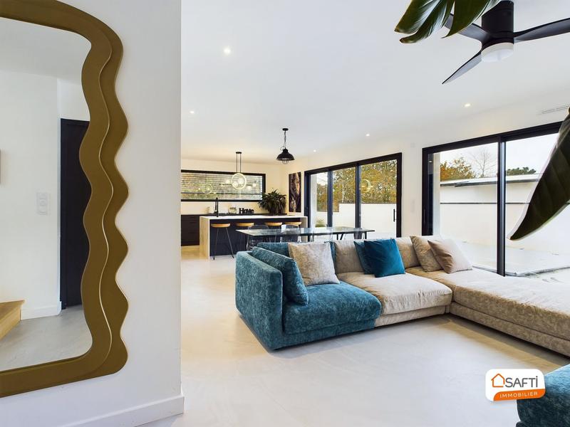 Maison - 144 m² - 5 pièces