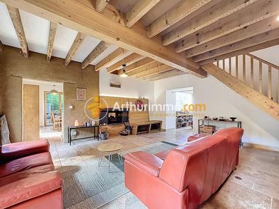 Maison - 244 m² - 5 pièces