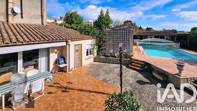 Maison - 228 m² - 8 pièces